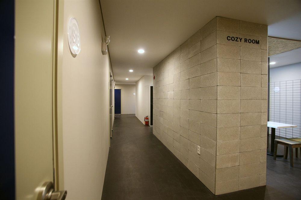 Kstar Metro Hotel 2*